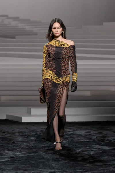 Look 35